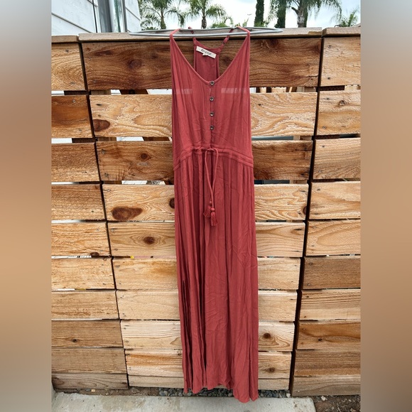 Rip Curl Dresses & Skirts - Beautiful Ripcurl maxi dress- beachy and light. Earthy red, sz S